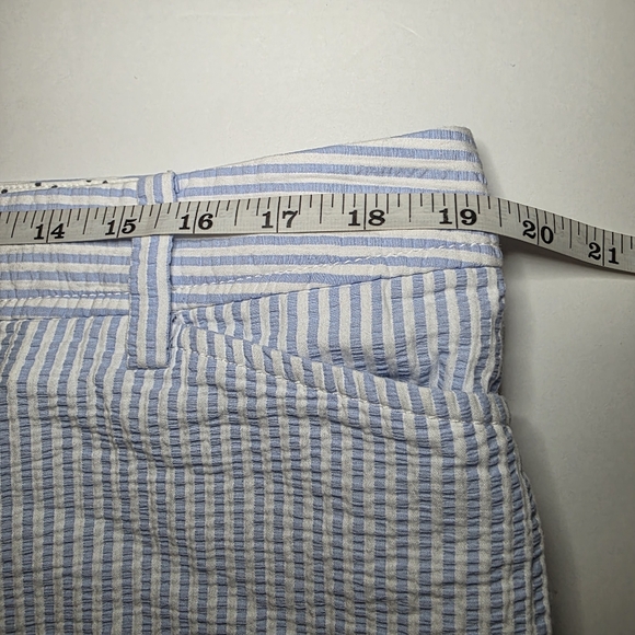 Talbots Seersucker Perfect Shorts - 10.5” - Cruise Stripe Sz 16 - Picture 9 of 11